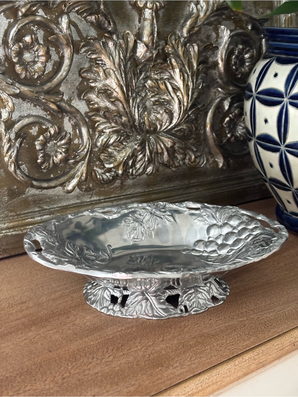Arthur Court Aluminum Silver-tone Grape & Leaf Pedestal Serving Bowl 2001